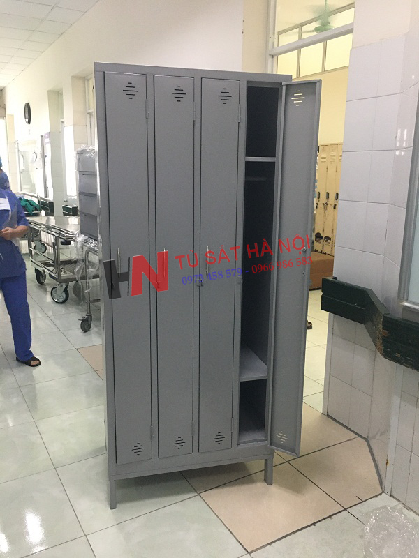 Phân phối tủ sắt quần áo 4 cánh tại bệnh viện Việt Đức 1