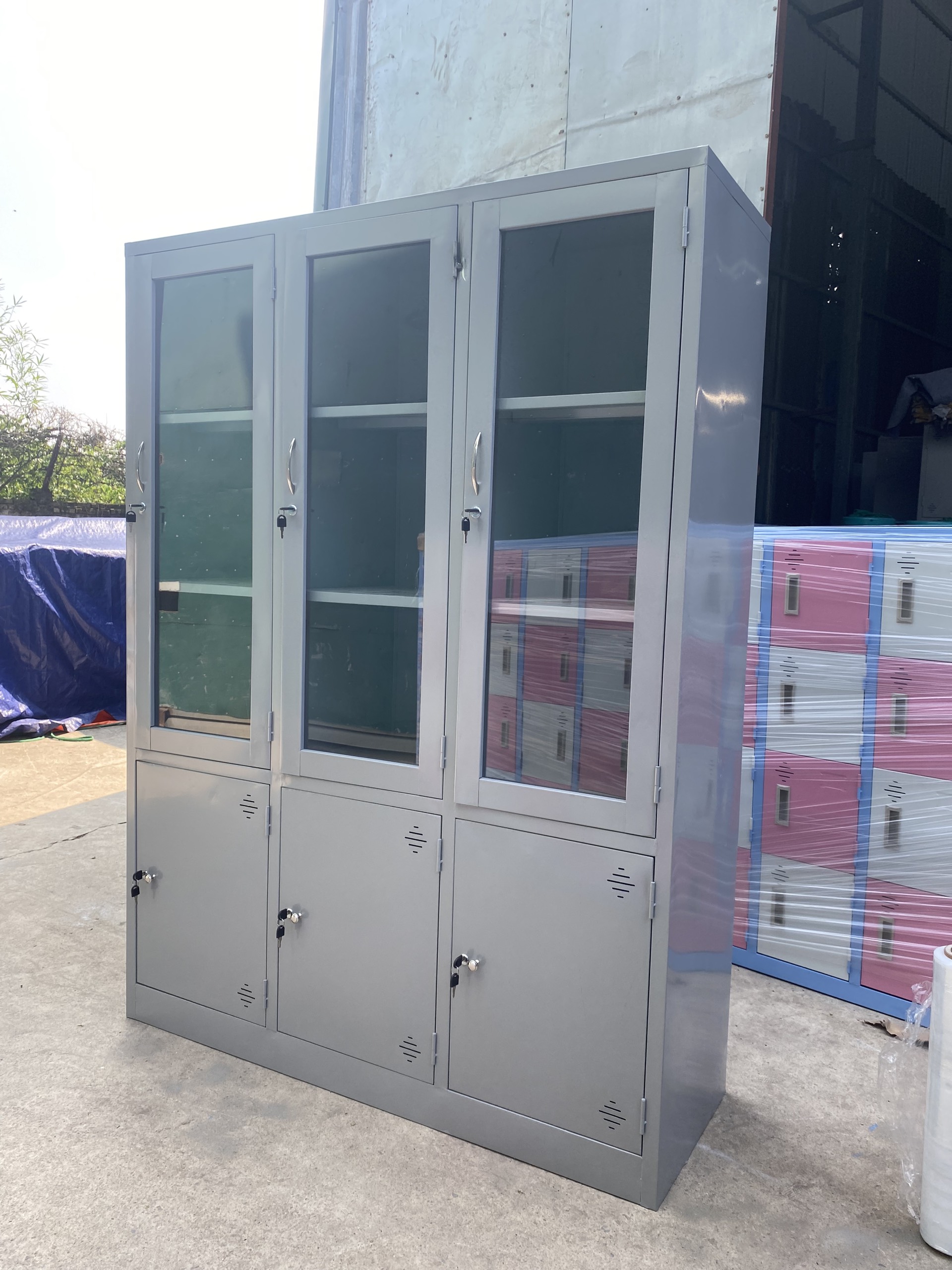 Ưu điểm tuyệt vời của tủ sắt 3 buồng cánh kính Tủ sắt Hà Nội