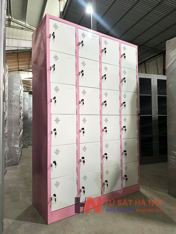 tu-locker-24-ngan-phun-son-trang-hong-theo-don-hang-yeu-cau