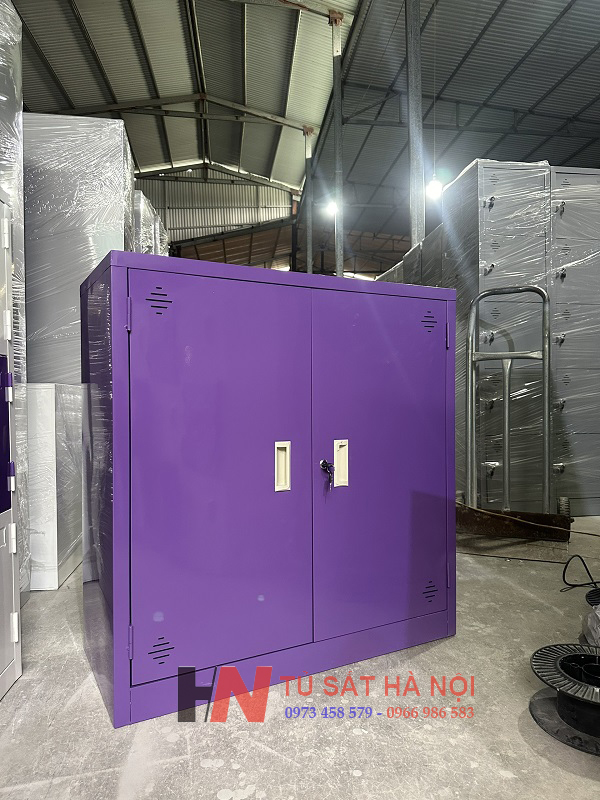 tu-sat-van-phong-canh-thap-mau-tim-cho-khong-gian-lam-viec-nho-hep-