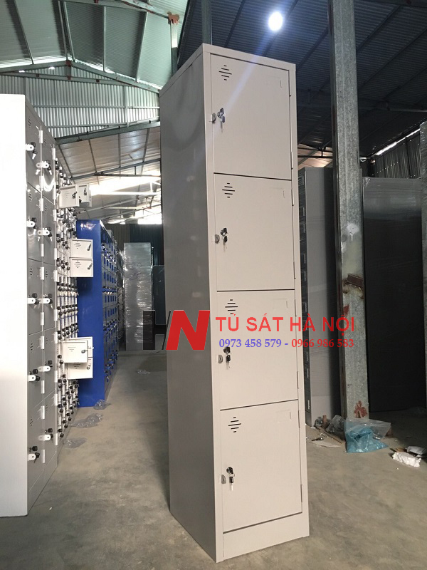 tu-sat-locker-4-ngan-1-cot-cho-khong-gian-su-dung-nho